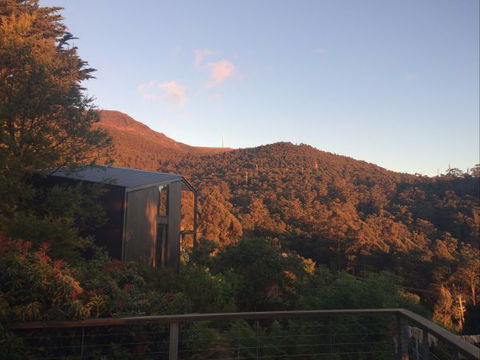 Pipeline Chalet Mt Wellington - E Caravan Parks 7