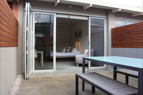 Sandy Bay Studio Apartment - E Caravan Parks 1