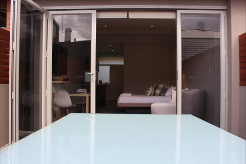 Sandy Bay Studio Apartment - E Caravan Parks 4