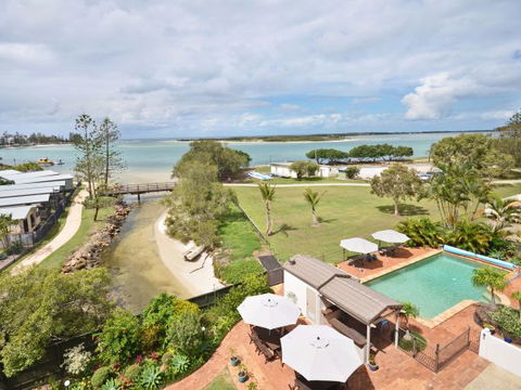 Sails Resort On Golden Beach - E Caravan Parks 3