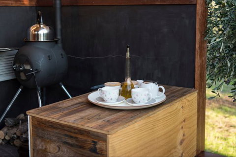 Shacky In The Olive Grove - E Caravan Parks 4