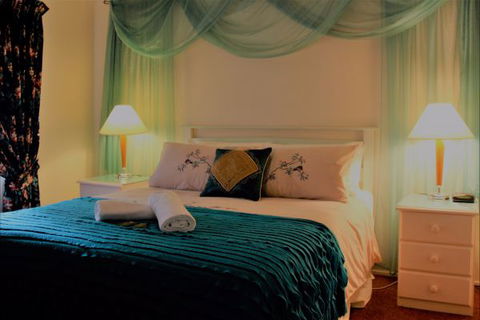 Sundial Holiday Apartments - E Caravan Parks 2