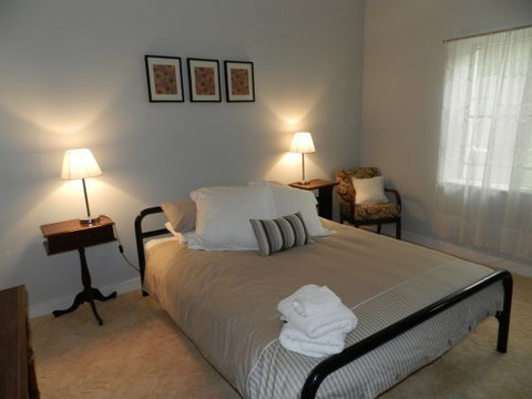 Tarrabandra Fishing Retreat - E Caravan Parks 1