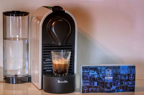 The Jazz Corner Hotel - E Caravan Parks 6