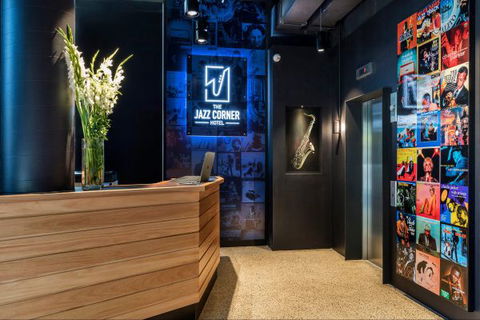 The Jazz Corner Hotel - E Caravan Parks 7