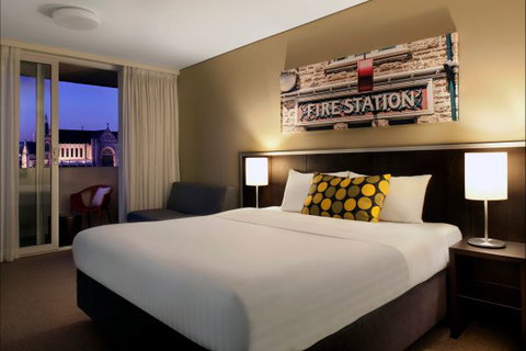 Travelodge Hotel Perth - E Caravan Parks 0
