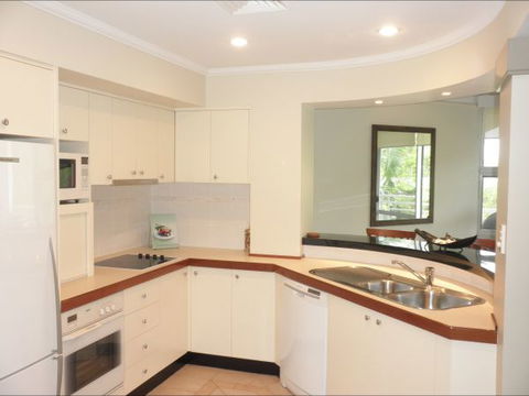Villa Beach - E Caravan Parks 5