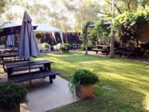 Abermain Hotel - E Caravan Parks 11