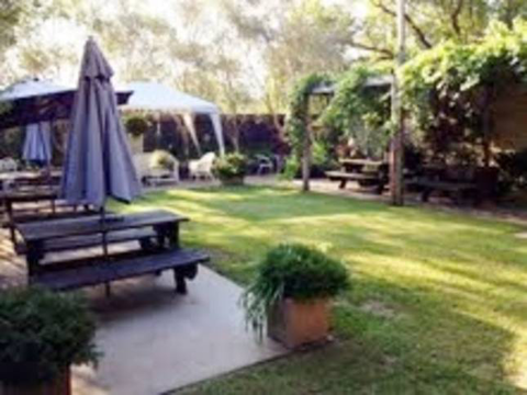 Abermain Hotel - E Caravan Parks 3