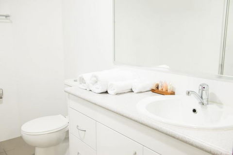 Copacabana Shores - E Caravan Parks 11