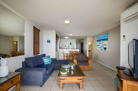 Kings Row Holiday Apartments - E Caravan Parks 1