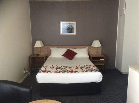 Boat Harbour Motel - E Caravan Parks 16