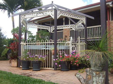 Ayr Bed And Breakfast On McIntyre - E Caravan Parks 2