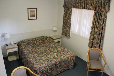 AZA Motel - E Caravan Parks 1