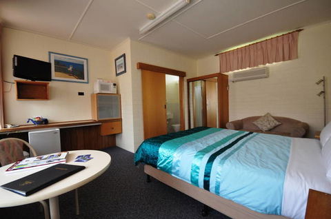 BEST WESTERN Melaleuca Motel & Apartments - E Caravan Parks 1