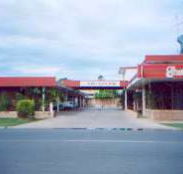 Biloela Centre Motel  Grevillea Steakhouse  Bar - E Caravan Parks
