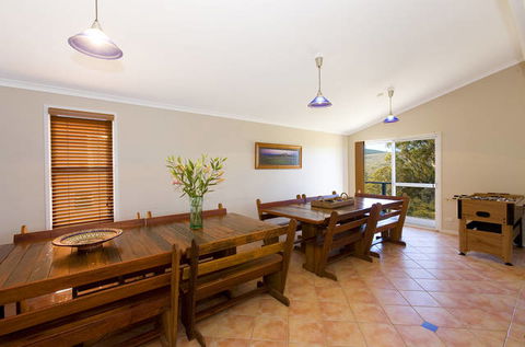 Bindo Creek Cabins - E Caravan Parks 2