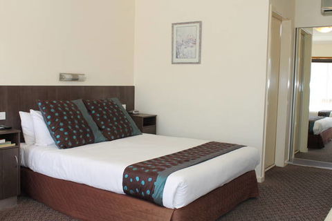 Boulevard Motor Inn - E Caravan Parks 2