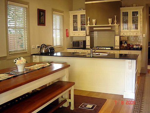 Brantwood Cottage - E Caravan Parks 4