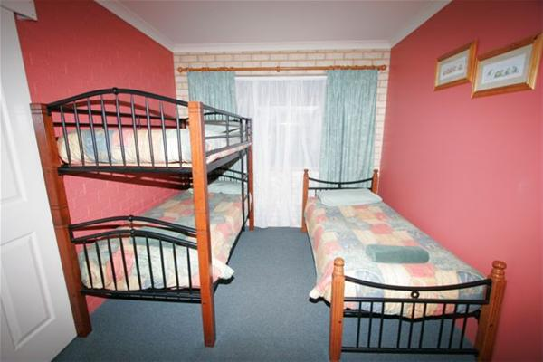 Busselton Villas And Caravan Park - E Caravan Parks 2