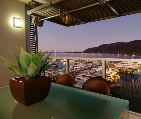 Cairns Luxury Apartments - E Caravan Parks 1