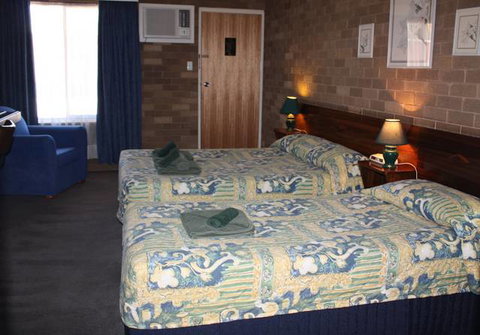 Camellia Motel - E Caravan Parks 4