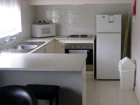 Carnegie Motor Inn - E Caravan Parks 2