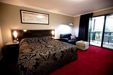 Cattleman's Country Motor Inn And Serviced Apartments - E Caravan Parks 5