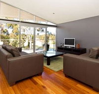 Central Avenue Apartments - E Caravan Parks