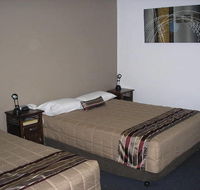 Centre Point Motor Inn - E Caravan Parks