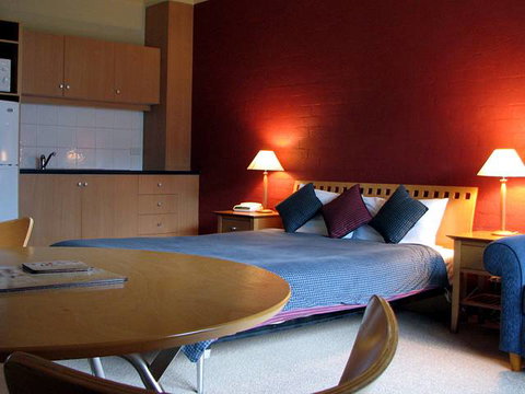 Chatby Lane Lorne - E Caravan Parks 1