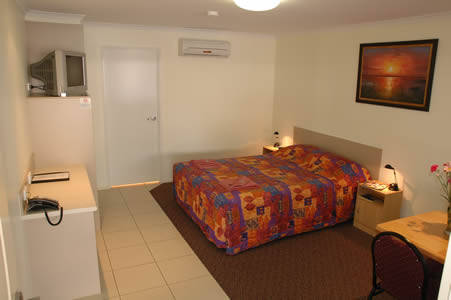 Chinchilla White Gums Motor Inn - E Caravan Parks 1