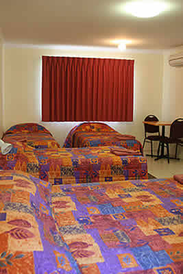 Chinchilla White Gums Motor Inn - E Caravan Parks 2