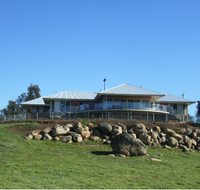 Chuckem Farmstay and Bed  Breakfast - E Caravan Parks