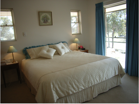 Chuckem Farmstay And Bed & Breakfast - E Caravan Parks 1