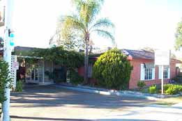 City Gate Motel - E Caravan Parks 0