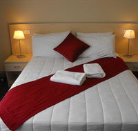 Club Motor Inn - E Caravan Parks