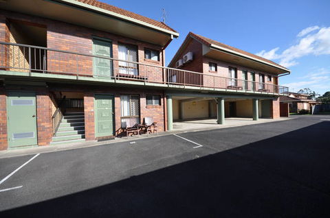 Coast Inn Motel - E Caravan Parks 3