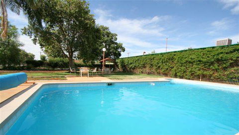 Copper City Motel - E Caravan Parks 1