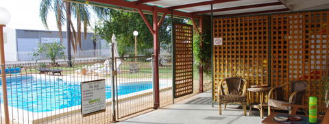 Copper City Motel - E Caravan Parks 6