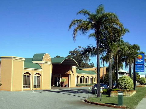 Comfort Inn Bel Eyre Perth - E Caravan Parks 1