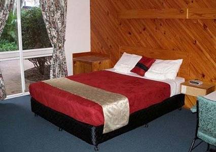 Comfort Inn Bert Hinkler - E Caravan Parks 0