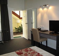 Prince of Wales Motor Inn - E Caravan Parks