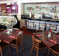 Commodore Motor Inn - E Caravan Parks