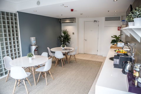 Crown Hotel - E Caravan Parks 2