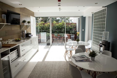 Crown Hotel - E Caravan Parks 3