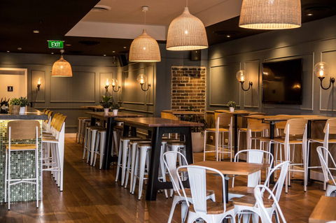 Crown Hotel - E Caravan Parks 5