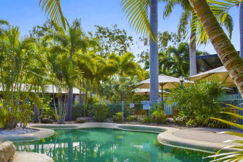 Capricorn Motel & Conference Centre - E Caravan Parks 1