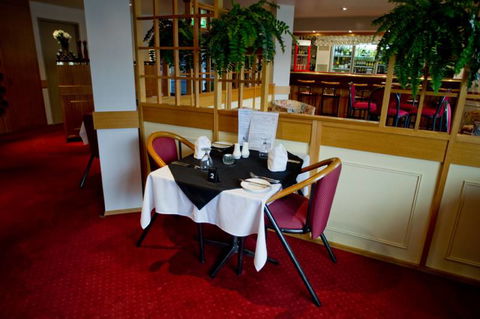 Centrepoint Motor Inn - E Caravan Parks 11