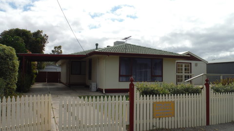 Thirsty Fish - E Caravan Parks 0